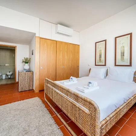 Charming Marina Apartment, Walk To Old Town #2001