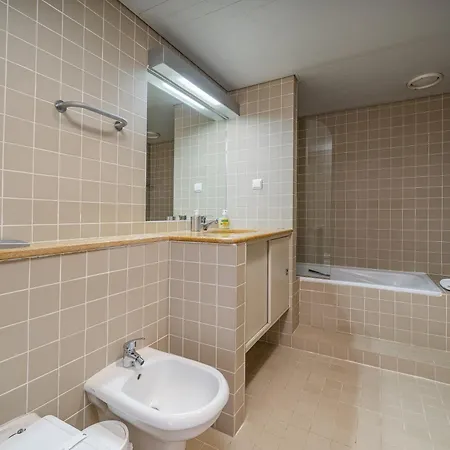 Charming Marina Apartment, Walk To Old Town #2001 Appartamento *