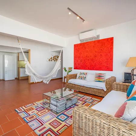 Charming Marina Apartment, Walk To Old Town #2001 * Lagos